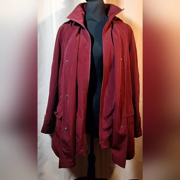 GALLERY Hooded Burgundy Jacket - Picture 6 of 13